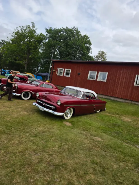 A Bombers Old Style Weekend – Uddevalla, Västra Götalands län (23 juli 2026) – 12 bilder på Jalopy