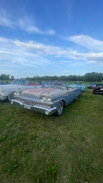 Sanna Nostalgimack & Café – bild 8 av 18 (Örebro, 3 juni 2026) USA-bilar på Jalopy