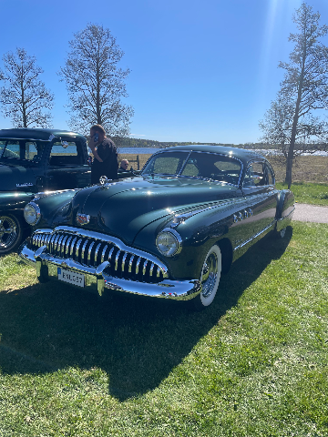 Vårmönstring Lindesberg – bild 1 av 16 (Lindesberg, 9 maj 2026) USA-bilar på Jalopy