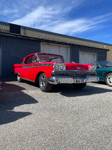 Oden motorshow – bild 6 av 9 (Odensbacken, 25 apr. 2026) USA-bilar på Jalopy