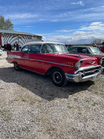 Oden motorshow – bild 2 av 9 (Odensbacken, 25 apr. 2026) USA-bilar på Jalopy