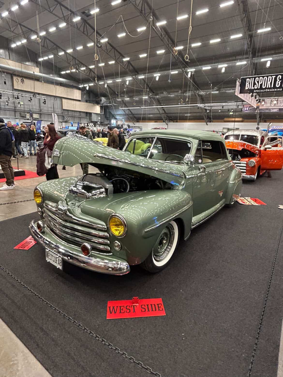 Custom Motor Show – bild 17 av 19 (Elmiavägen, 3 apr. 2026) USA-bilar på Jalopy