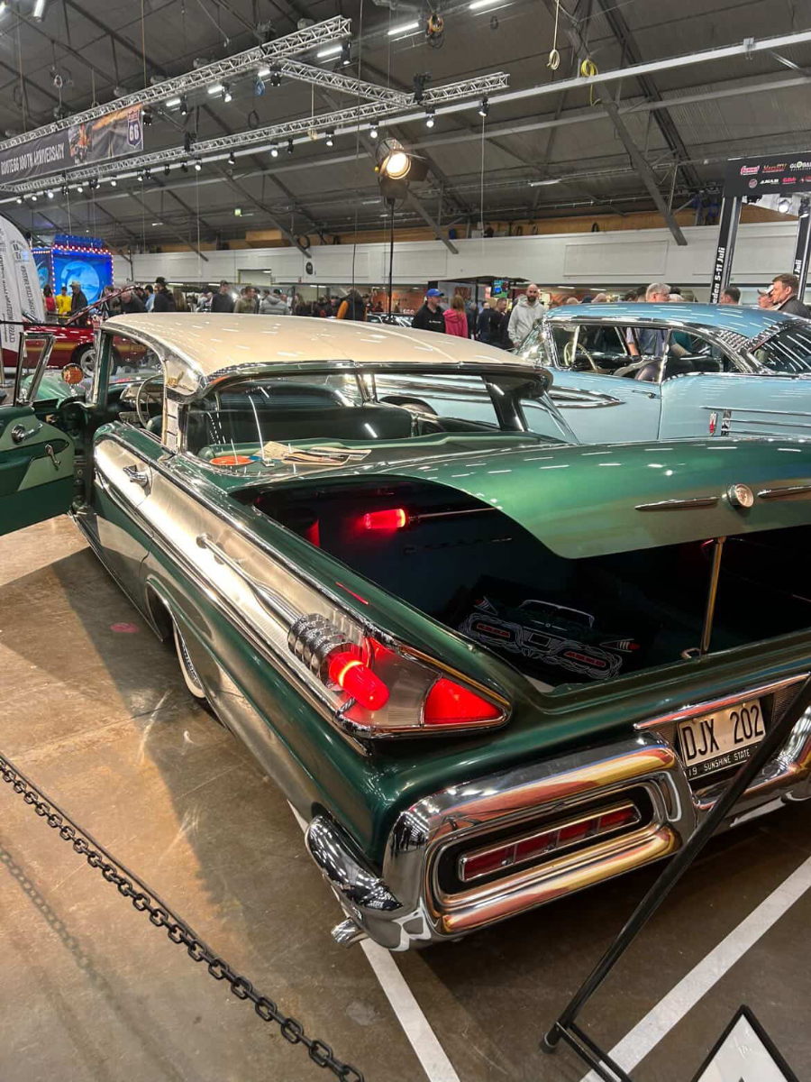Custom Motor Show – bild 15 av 19 (Elmiavägen, 3 apr. 2026) USA-bilar på Jalopy