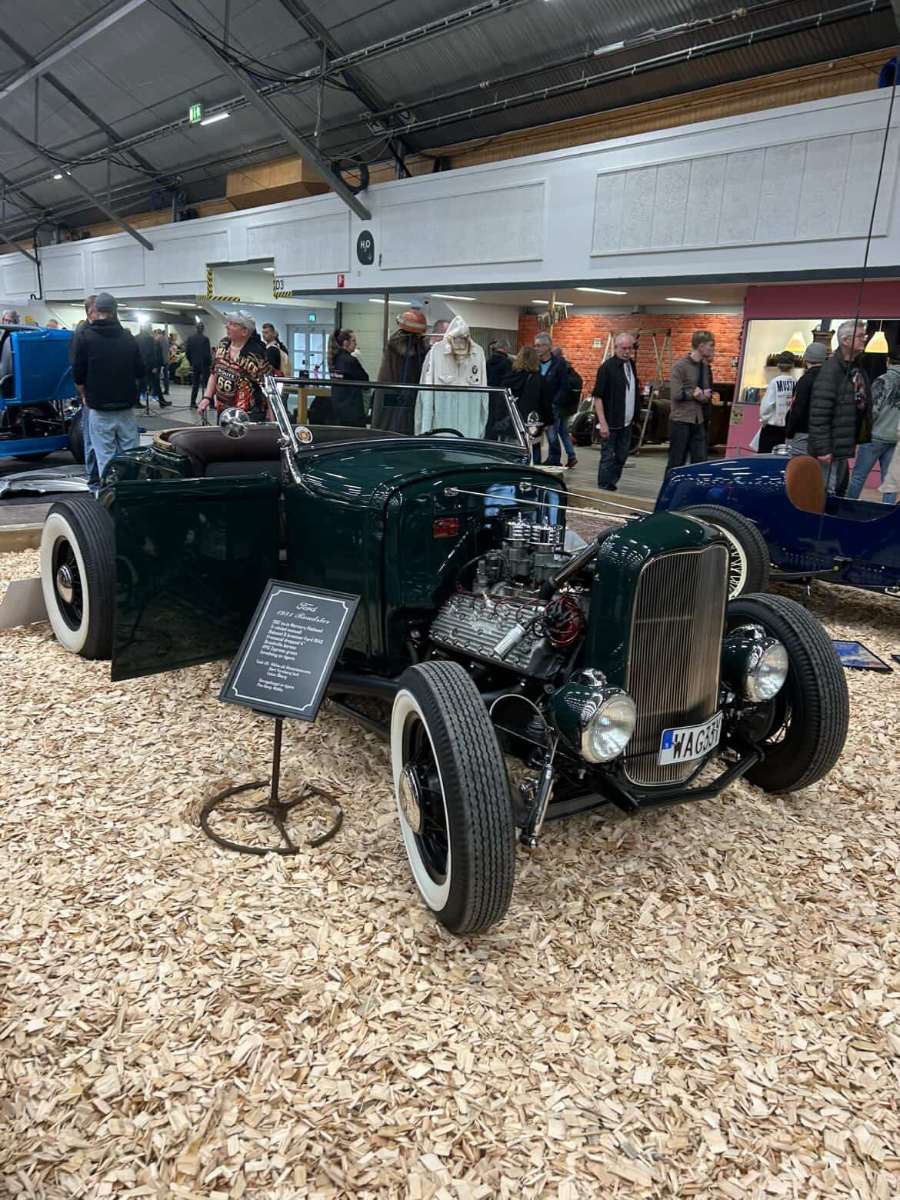 Custom Motor Show – bild 8 av 19 (Elmiavägen, 3 apr. 2026) USA-bilar på Jalopy