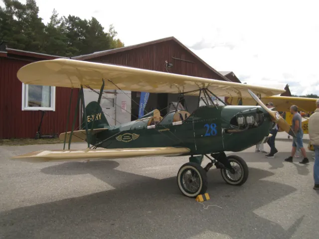 Eskilstuna veterandag – bild 4 av 14 (Ekebyvägen, 23 aug. 2026) USA-bilar på Jalopy