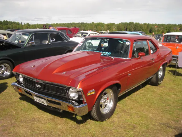 Älvdalen Musik & Motorfestival – bild 14 av 20 (Älvdalen, 6 aug. 2026) USA-bilar på Jalopy