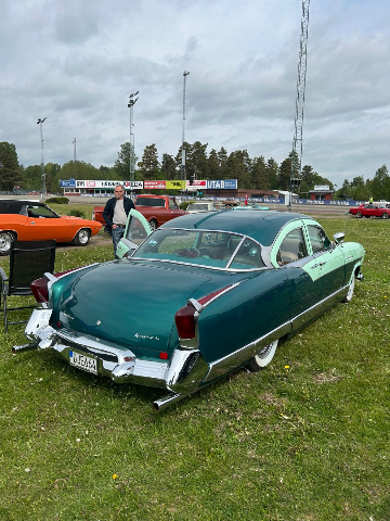Sola springmeet #9 – bild 12 av 15 (Norra Infarten, 23 maj 2026) USA-bilar på Jalopy