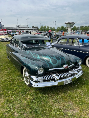 Sola springmeet #9 – bild 8 av 15 (Norra Infarten, 23 maj 2026) USA-bilar på Jalopy