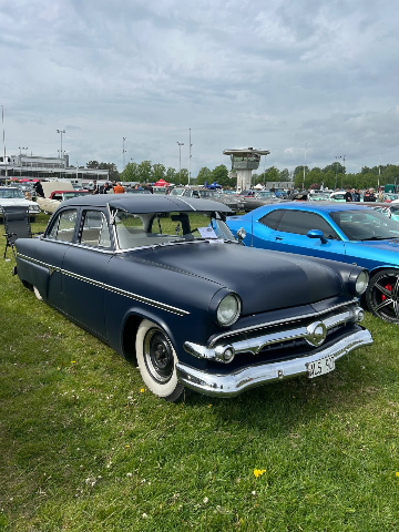 Sola springmeet #9 – bild 7 av 15 (Norra Infarten, 23 maj 2026) USA-bilar på Jalopy