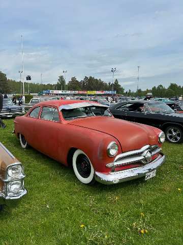 Sola springmeet #9 – bild 2 av 15 (Norra Infarten, 23 maj 2026) USA-bilar på Jalopy