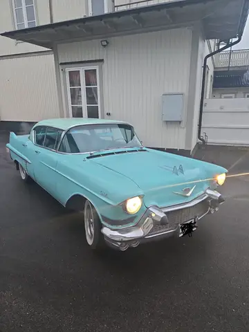 Cadillac serie 62 4d ht 1957