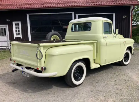 Chevrolet 1956 GMC -56 100 Shortbed Stepside Pickup till salu i Tidaholm – bild 2 av 8