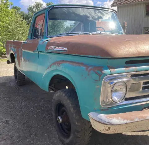 Ford 1962 Ford F100  4 Wheel drive -62 till salu i Tidaholm – bild 2 av 8