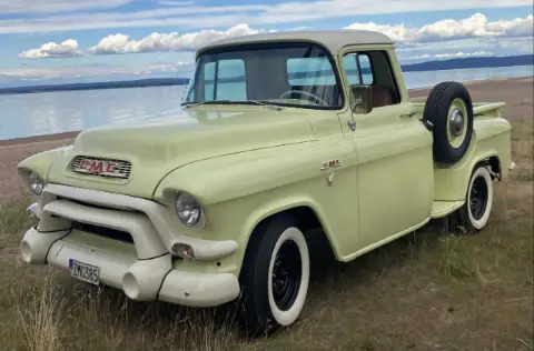 Chevrolet 1956 GMC -56 100 Shortbed Stepside Pickup till salu i Tidaholm – bild 1 av 8