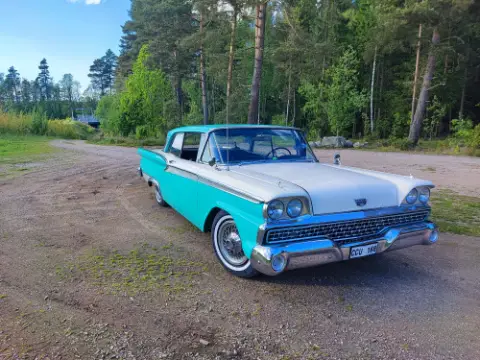 Ford 1959 Ford fairlane 500 club Victoria ht -59 till salu i Vetlanda – bild 2 av 8