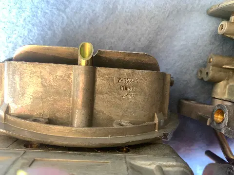 Holley Holley Tri-Power förgasare till salu i Borgå – bild 3 av 5