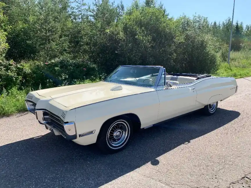 Pontiac 1967 1967 Pontiac Grand Prix Convertible till salu i Borgå – bild 1 av 8