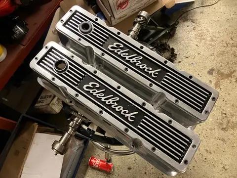 Höga aluminium kåpor smalblock