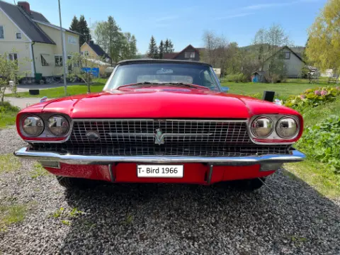 Ford 1966 Thunderbird till salu i Sundsbruk – bild 2 av 7