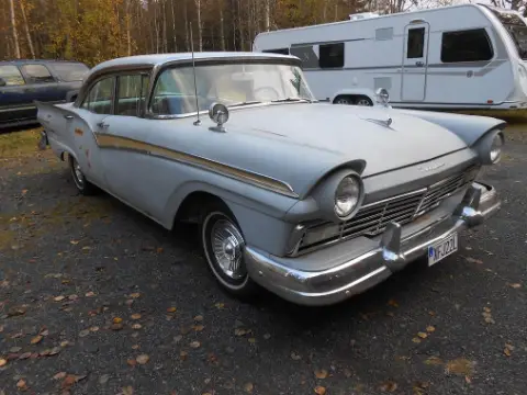 Ford 1957 Ford Fairlane 500 Town Sedan 1957 till salu i Sunne – bild 1 av 8