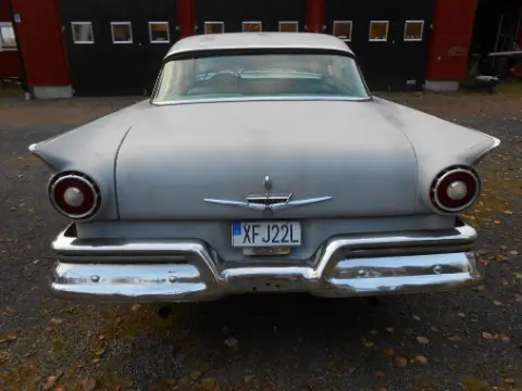Ford 1957 Ford Fairlane 500 Town Sedan 1957 till salu i Sunne – bild 4 av 8