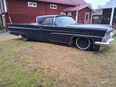 Lincoln pickup