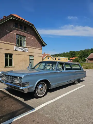 Chrysler 1965 Chrysler New Yorker Town & Country 1965  till salu i Ucklum – bild 1 av 8