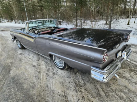 Ford 1957 500 Skyliner Plåtcab V8 Aut  till salu i Strängnäs – bild 4 av 8