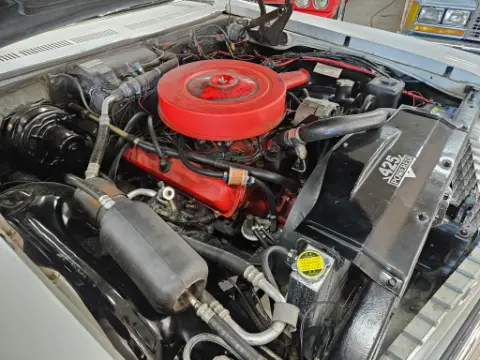 Oldsmobile 1966 Oldsmobile Ninety-Eight Holiday Coupé till salu i Strängnäs – bild 7 av 8