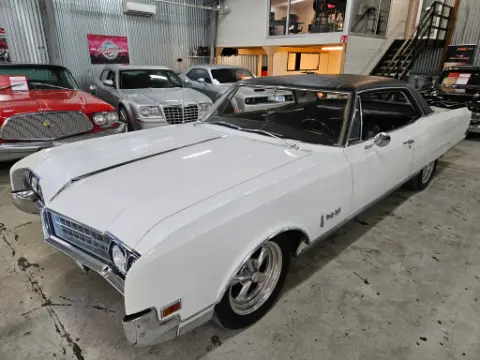 Oldsmobile 1966 Oldsmobile Ninety-Eight Holiday Coupé till salu i Strängnäs – bild 1 av 8