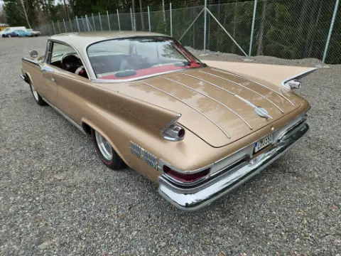 Chrysler 1961 Chrysler Newport Coupe VIPER V10 till salu i Strängnäs – bild 2 av 7