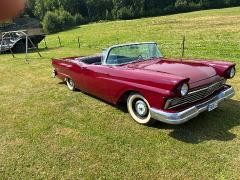 Ford 1957 Ford fairlane 500 skyliner till salu i Ljungskile – bild 2 av 7