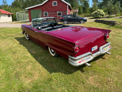 Ford 1957 Ford fairlane 500 skyliner till salu i Ljungskile – bild 3 av 7