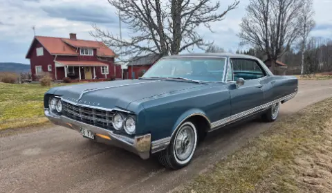 Oldsmobile 1965 Oldsmobile 98 Coupe -65 till salu i Sunne – bild 1 av 8