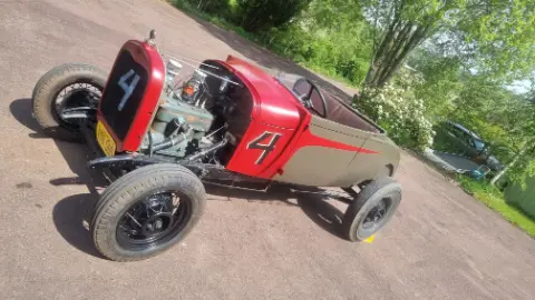 Ford 1929 1929 Ford Roadster NB!! REDUSERAD PRIS. MOTORRAS!! till salu i Säffle – bild 1 av 8