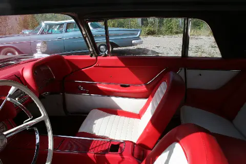 Ford 1959 Ford Thunderbird till salu i Nybro – bild 6 av 8