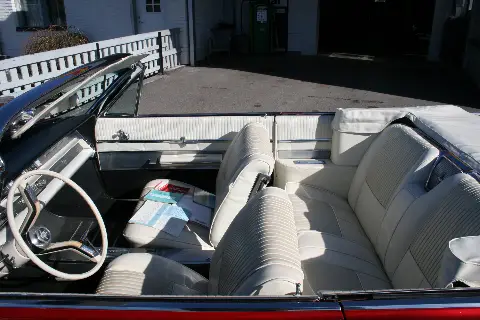Oldsmobile 1963 Oldsmobile Starfire Convertible  till salu i Nybro – bild 7 av 8
