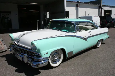 Ford 1956 Ford Fairlane Victoria med Fairägg Husvagn Opio till salu i Nybro – bild 2 av 8