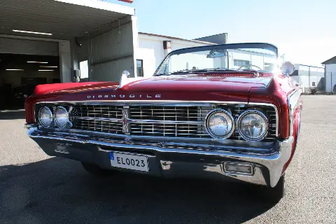 Oldsmobile 1963 Oldsmobile Starfire Convertible  till salu i Nybro – bild 2 av 8