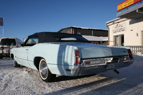Oldsmobile Delta 88 Convertible