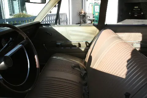Plymouth 1968 Plymouth Fury Custom Suburban till salu i Nybro – bild 4 av 8