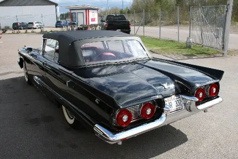 Ford 1959 Ford Thunderbird Convertible J-Code 430 till salu i Nybro – bild 5 av 8