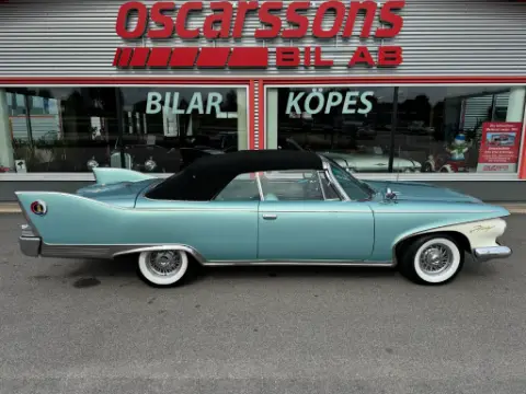 Plymouth 1960 Fury Convertible 1960. Helrenoverad! V8/Aut. PS. PB. Swivel seat. Ekerhjul till salu i Mellerud – bild 1 av 8