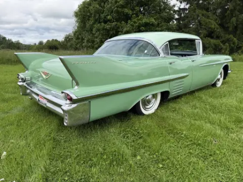 Cadillac 1958 Deville 4 dörrars hardtop. V8. Automat. Trippelgrön. till salu i Mellerud – bild 2 av 8