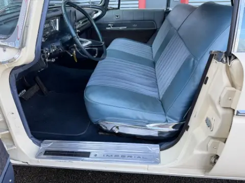 Imperial 1962 South Hampton 4 dörrars hardtop. 413 Cid V8. Automat. PS. PB.  till salu i Mellerud – bild 5 av 8