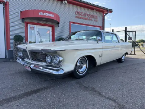 Imperial 1962 South Hampton 4 dörrars hardtop. 413 Cid V8. Automat. PS. PB.  till salu i Mellerud – bild 4 av 8