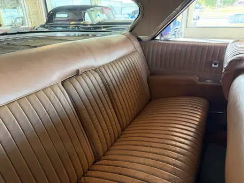 Imperial 1962 Crown Coupe Hardtop. 413 V8 / Automat. PS. PB. Läder. Tillverkad i 1010 ex.  till salu i Mellerud – bild 6 av 8