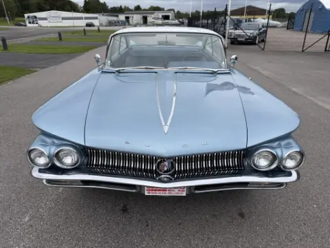 Buick 1960 Invicta Sportcoupe. V8. Automat. Elhissar. Elsoffa. Mycket fint skick! till salu i Mellerud – bild 4 av 8