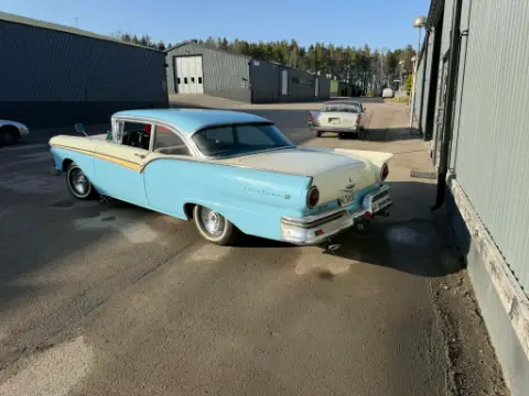Ford Fairlane 1957 2d