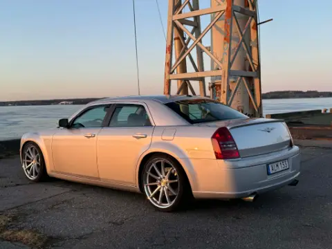Chrysler 1966 Chrysler 300c SRT8 med 22" till salu i Strängnäs – bild 6 av 8